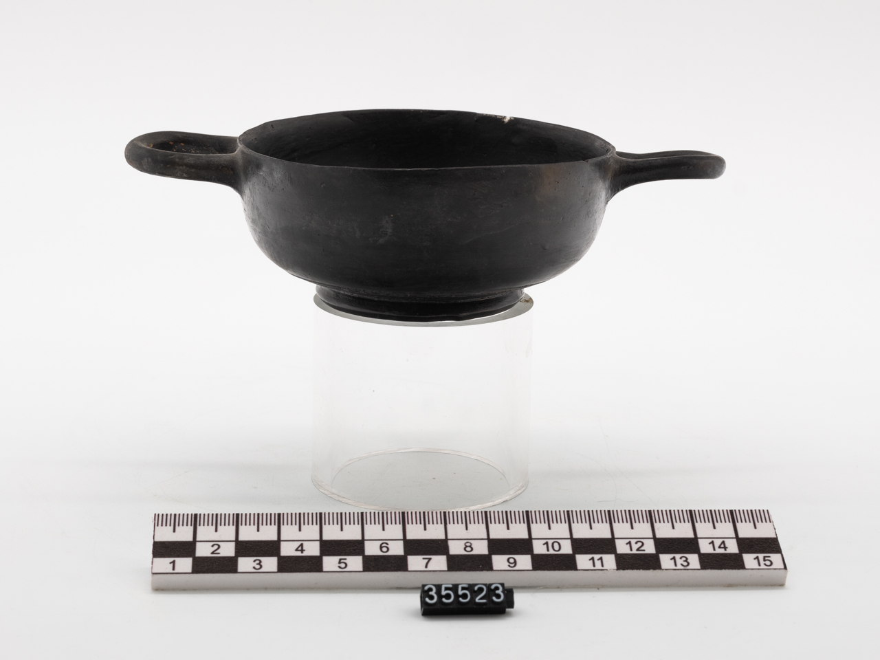 ciotola/ biansata - Fabbrica locale (400 a.C)