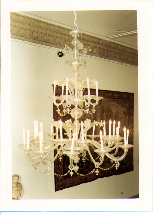 LAMPADARIO - A BRACCI, SERIE - produzione muranese (Metà SEC. XX)