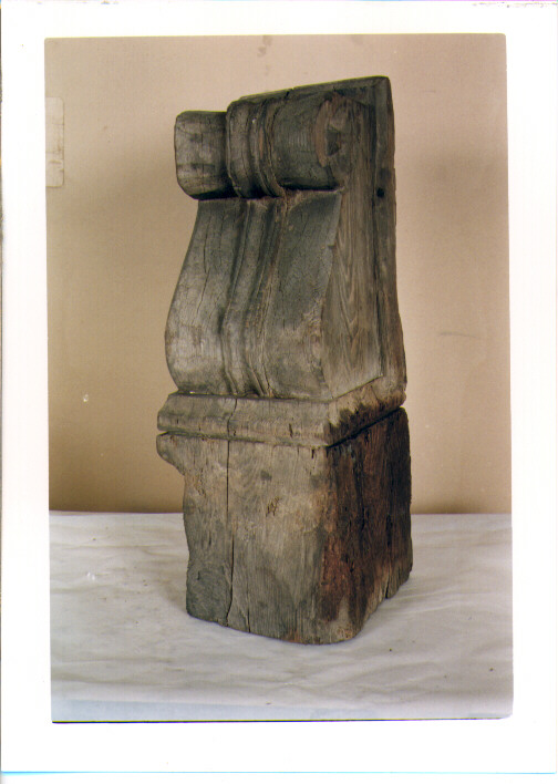 MENSOLA, ELEMENTO D'INSIEME (secc. XV/ XVI)