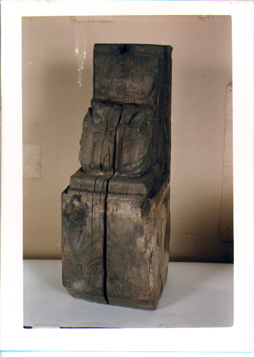 MENSOLA, ELEMENTO D'INSIEME (secc. XV/ XVI)