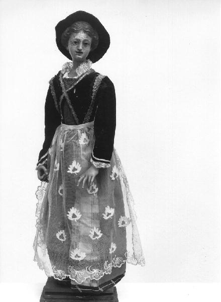FIGURA FEMMINILE (STATUETTA DA PRESEPIO) - PRODUZIONE GENOVESE (SEC. XVIII)