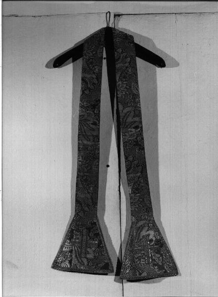 motivi decorativi floreali (stola, elemento d'insieme) - manifattura genovese (prima metà sec. XVIII)