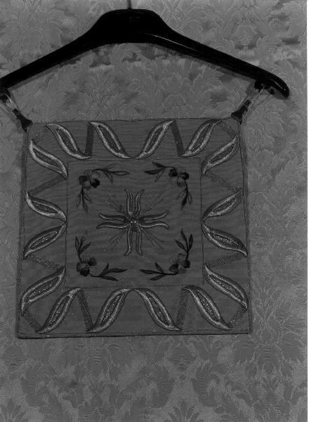 motivi decorativi floreali (velo di calice, elemento d'insieme) - manifattura ligure (metà, terzo quarto sec. XIX, sec. XX)