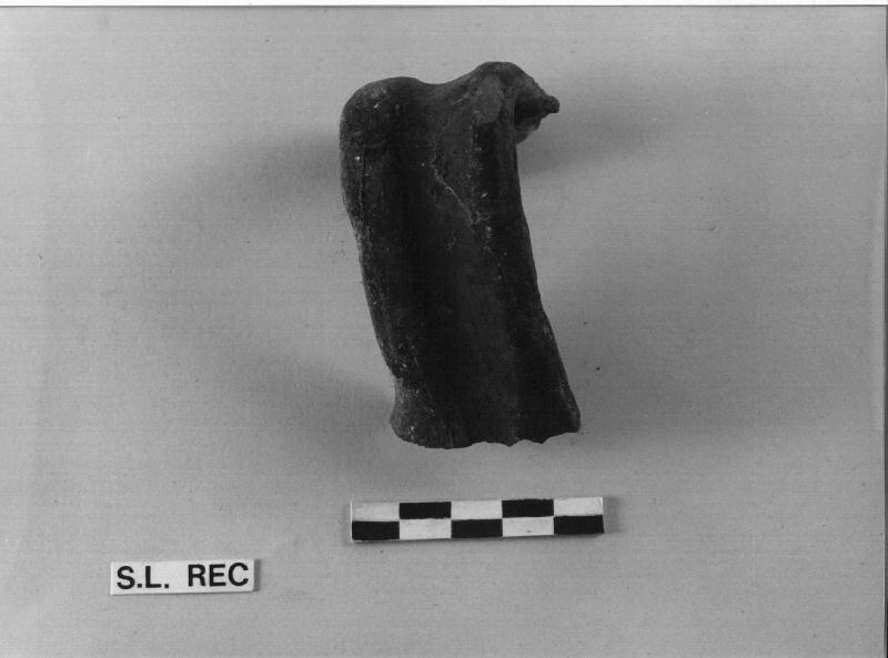 PENTOLA - MANNONI 43, frammento (Secc. XIV/ XVI)