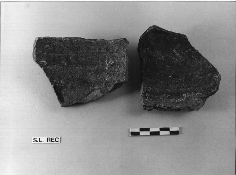 PENTOLA/ DUE FRAMMENTI PERTINENTI - MANNONI 43 (Secc. XIV/ XVI)