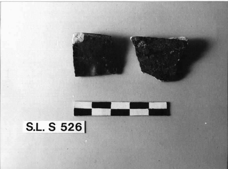 CIOTOLA/ DUE FRAMMENTI PERTINENTI (SEC. XII/ XV)