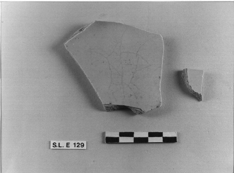 PIATTO/ DUE FRAMMENTI PERTINENTI (secc. XVI/ XVIII)