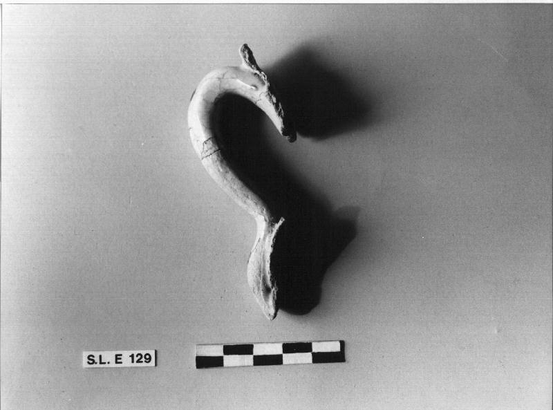 BOCCALE/ DUE FRAMMENTI COMBACIANTI (secc. XVI/ XVII)