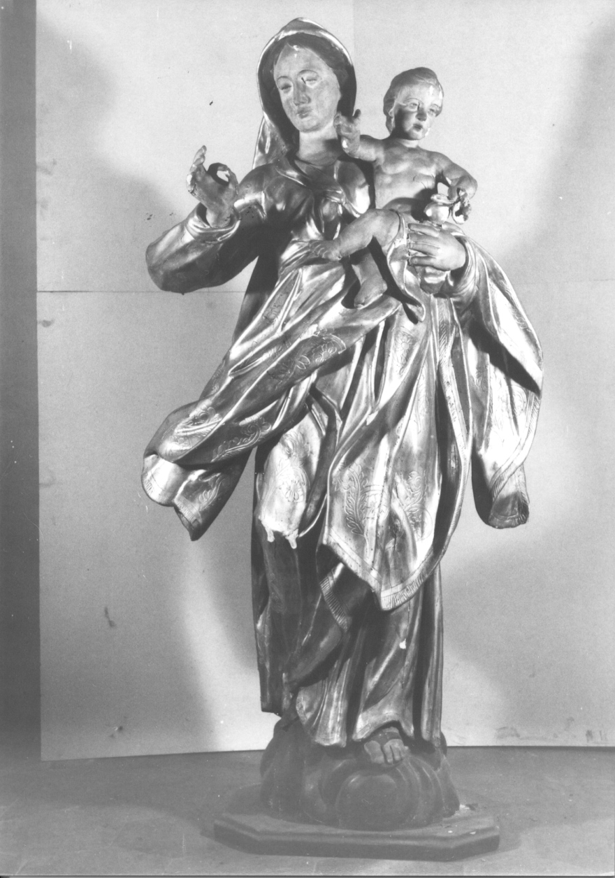 Madonna delle Grazie, Madonna con Bambino (statua, opera isolata) di Perucca Ignazio (sec. XVIII)