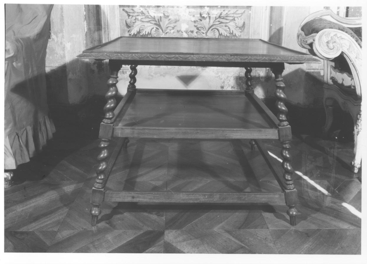 tavolino - a doppio ripiano, opera isolata - produzione piemontese (fine sec. XIX)