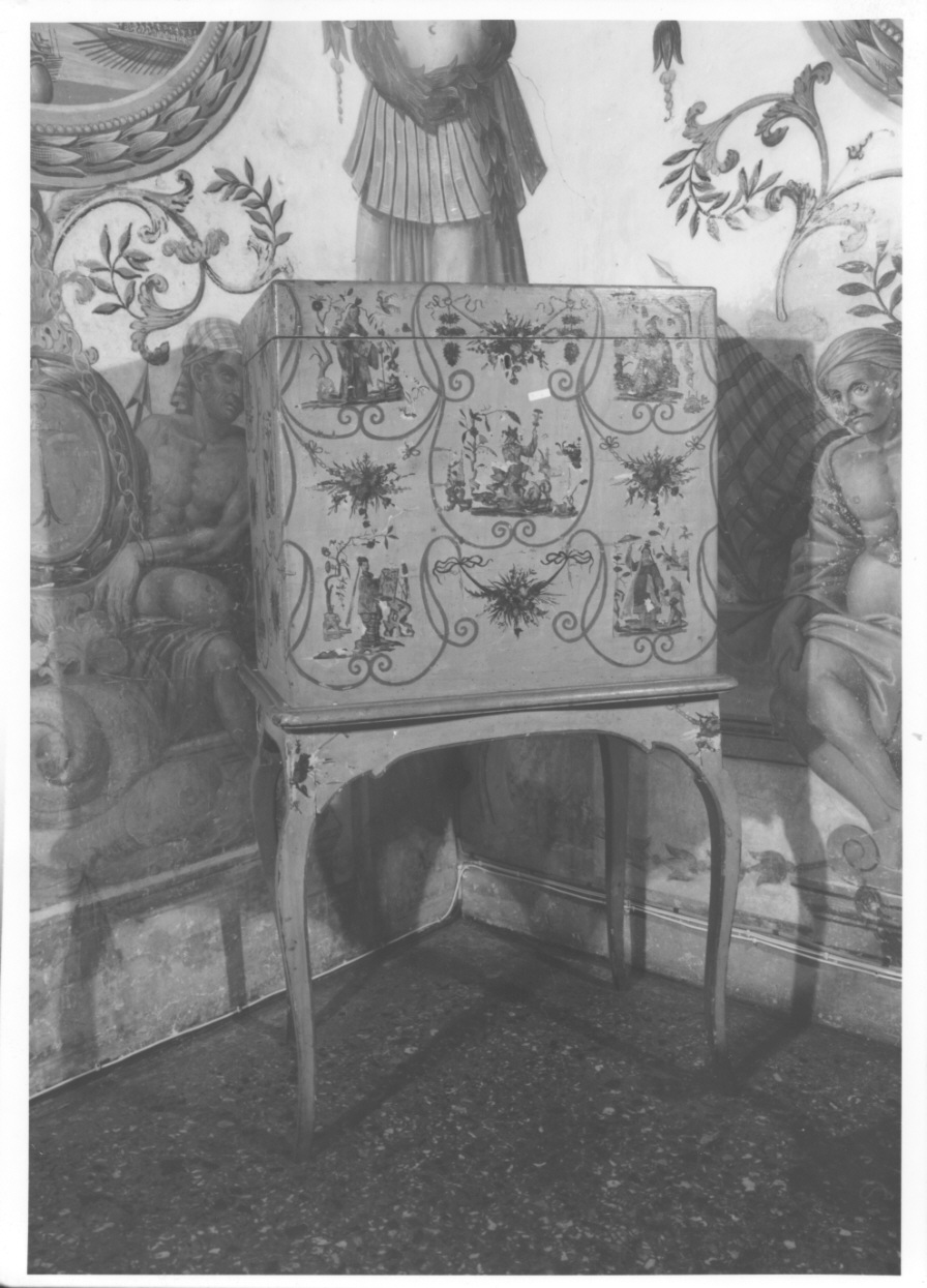 cabinet, opera isolata - ambito veneto (secondo quarto sec. XVIII)