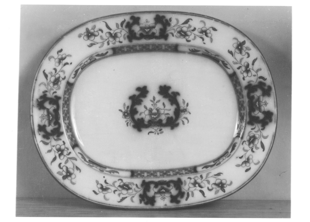 piatto da portata, serie - manifattura di Minton (inizio sec. XX)