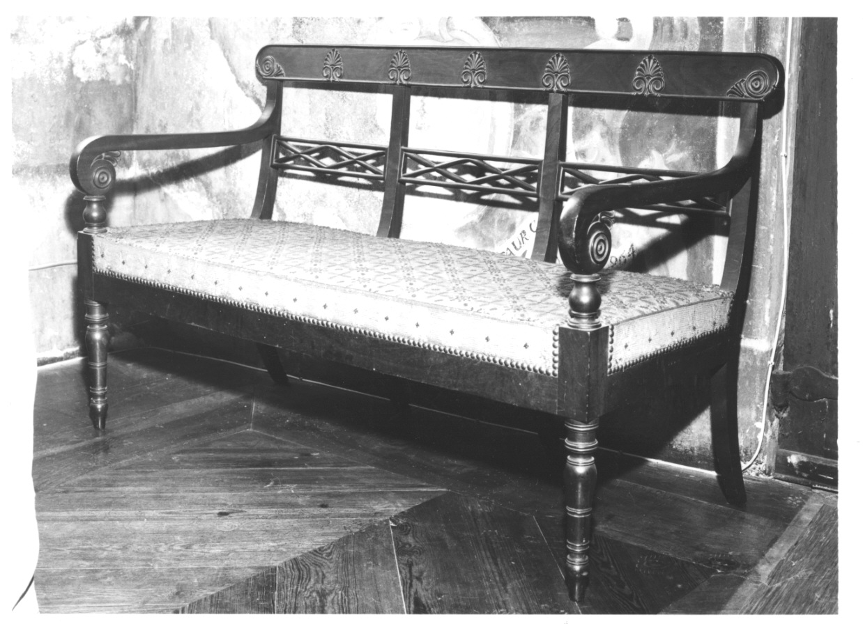 divano, opera isolata - bottega piemontese (secondo quarto sec. XIX)