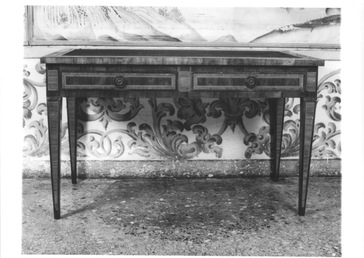 scrittoio, opera isolata - produzione francese (?) (ultimo quarto sec. XVIII)