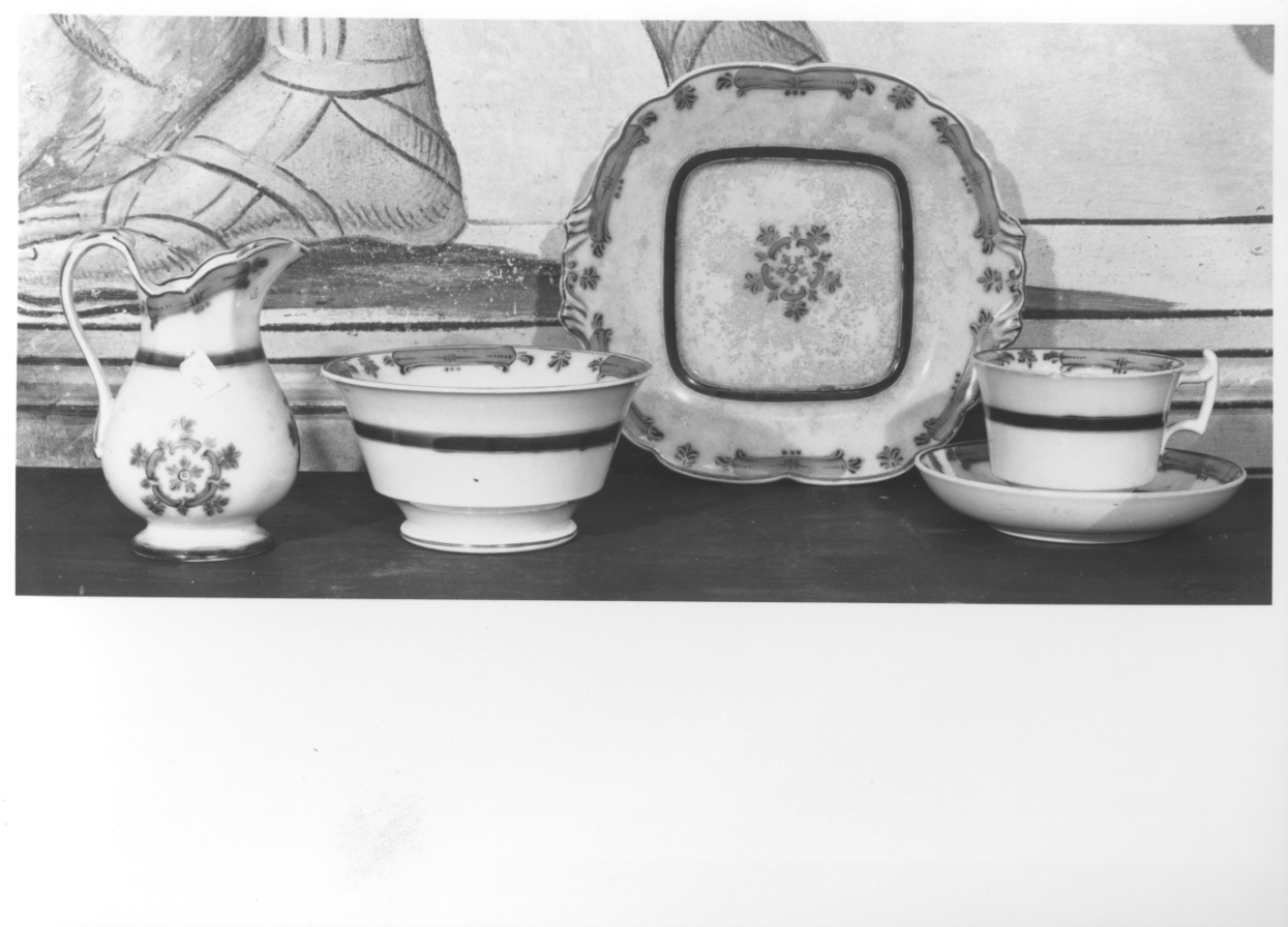 piatto, serie - manifattura italiana (?) (seconda metà sec. XIX)