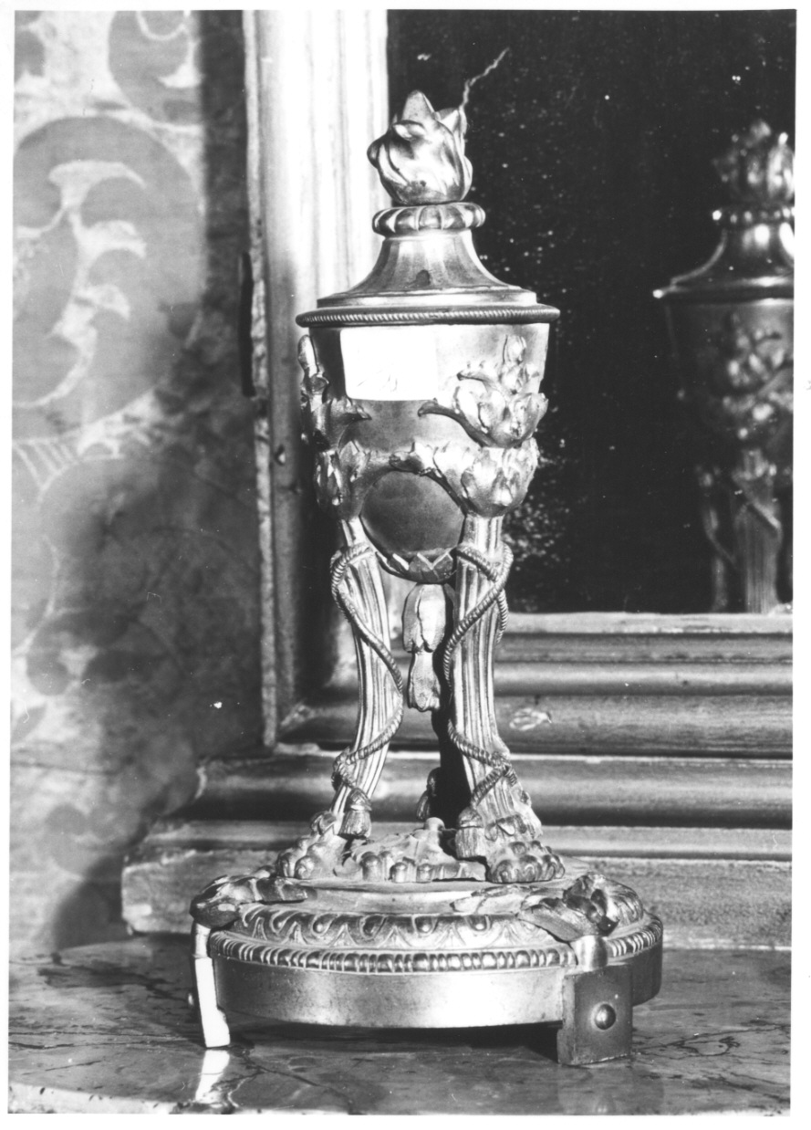 vaso, serie - produzione francese (fine sec. XVIII)