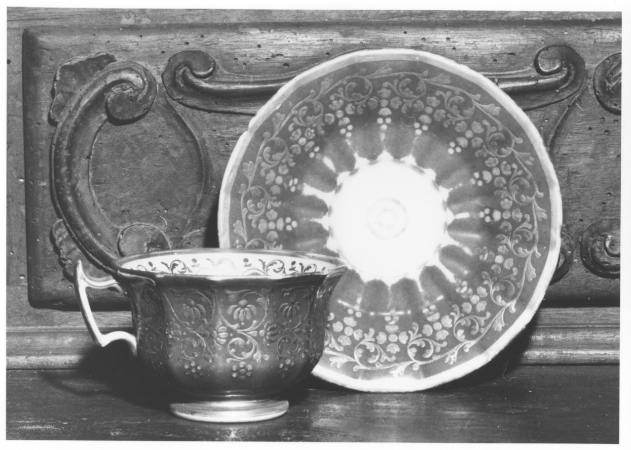 tazza, elemento d'insieme - manifattura lombarda (metà sec. XIX)