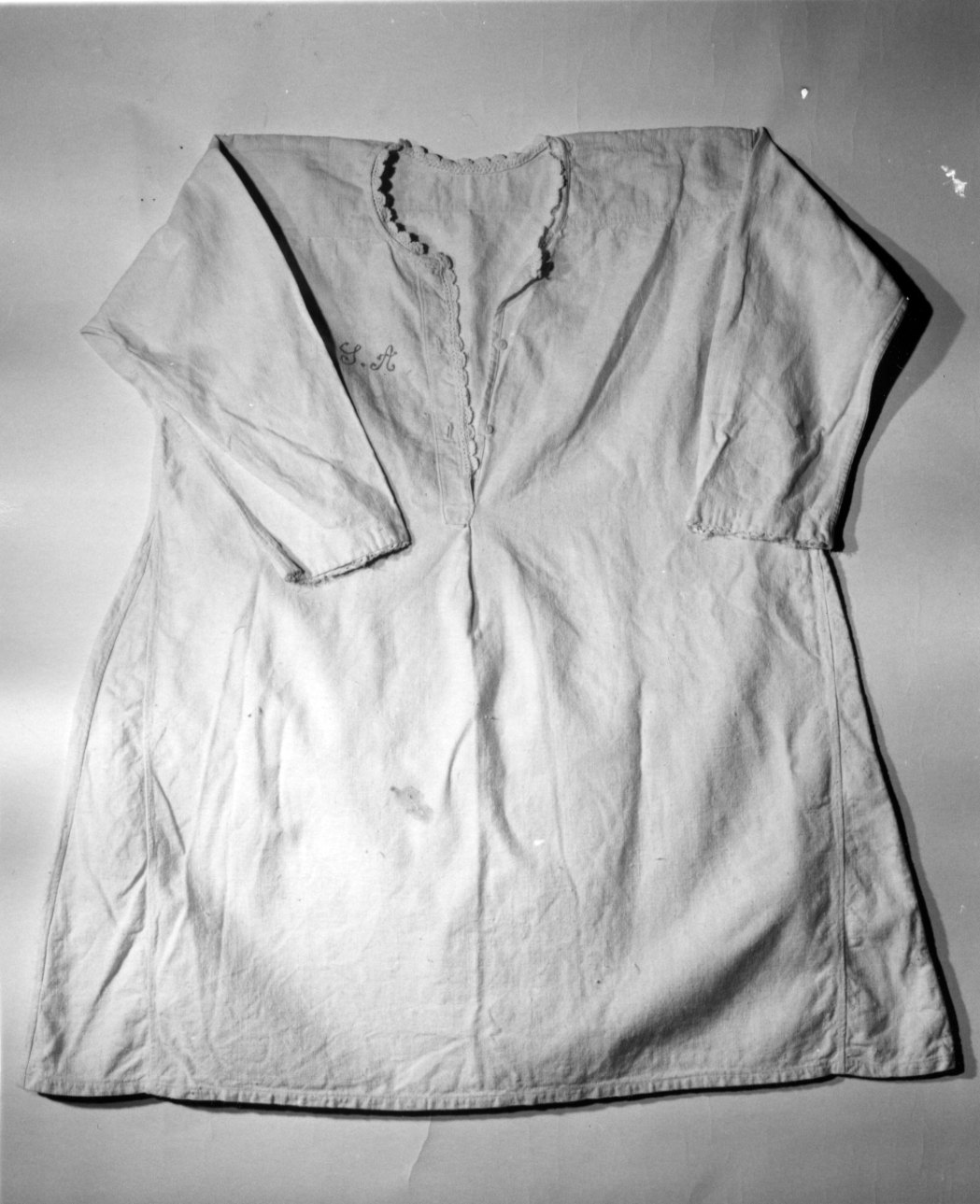 camicia da notte, abbigliamento - manifattura formazzina (sec. XX primo quarto)