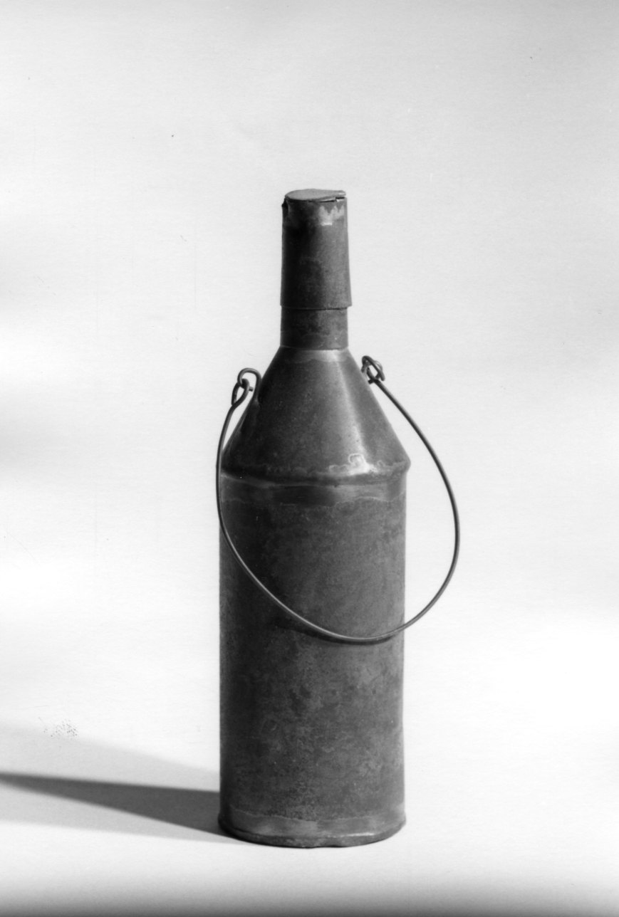 vaso per la riserva d'olio da lume - produzione piemontese (sec. XIX seconda metà)