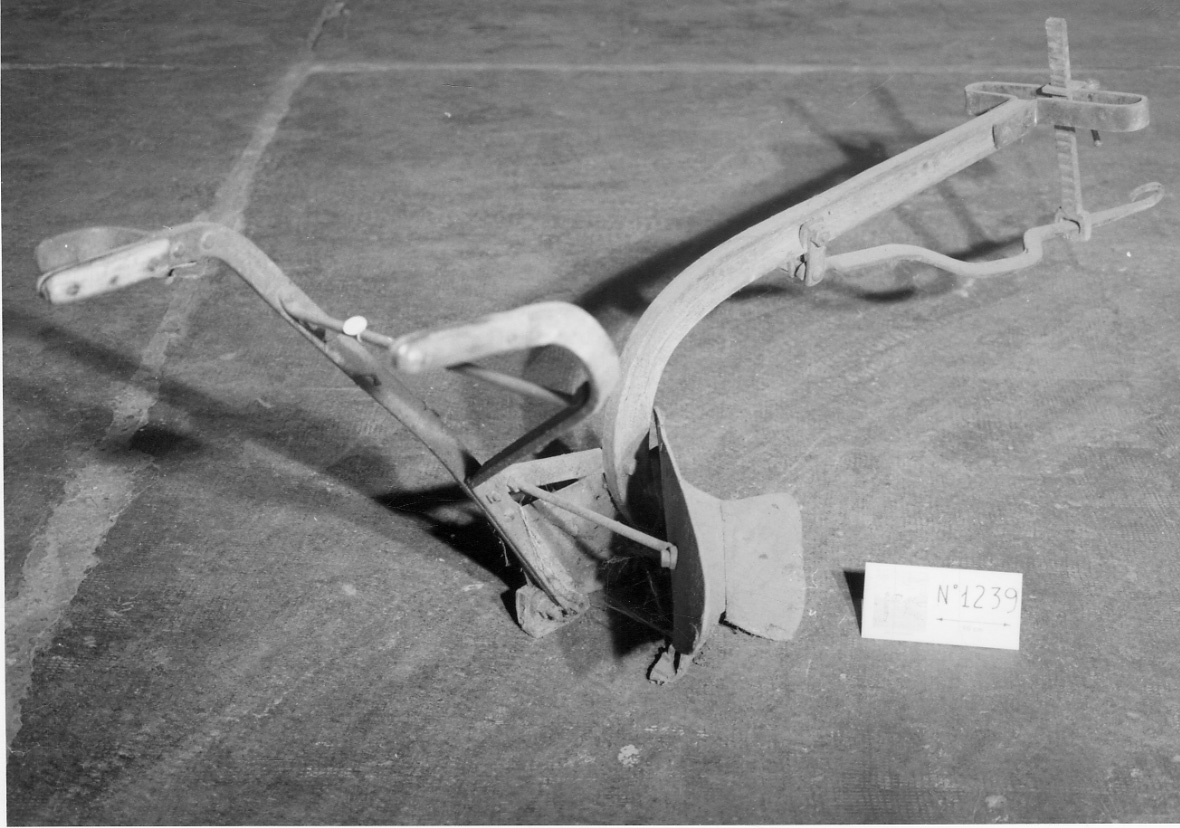 aratro - produzione piemontese (1950 ante)