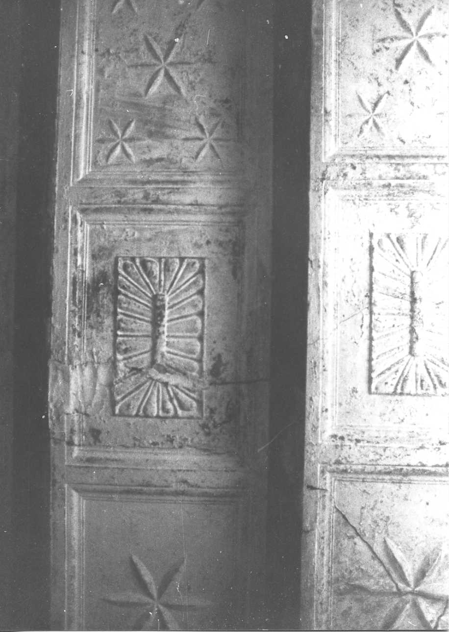 Motivi decorativi geometrici (pannello decorativo) - produzione astigiana (sec. XVII)