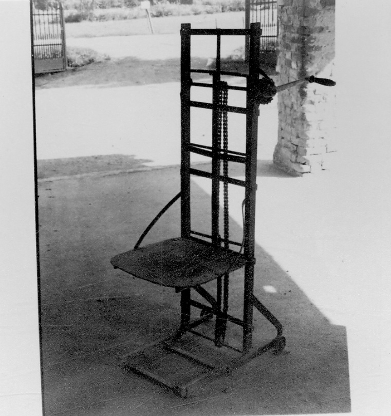 carrello elevatore di Ferrero Francesco (mugnaio) (sec. XX)