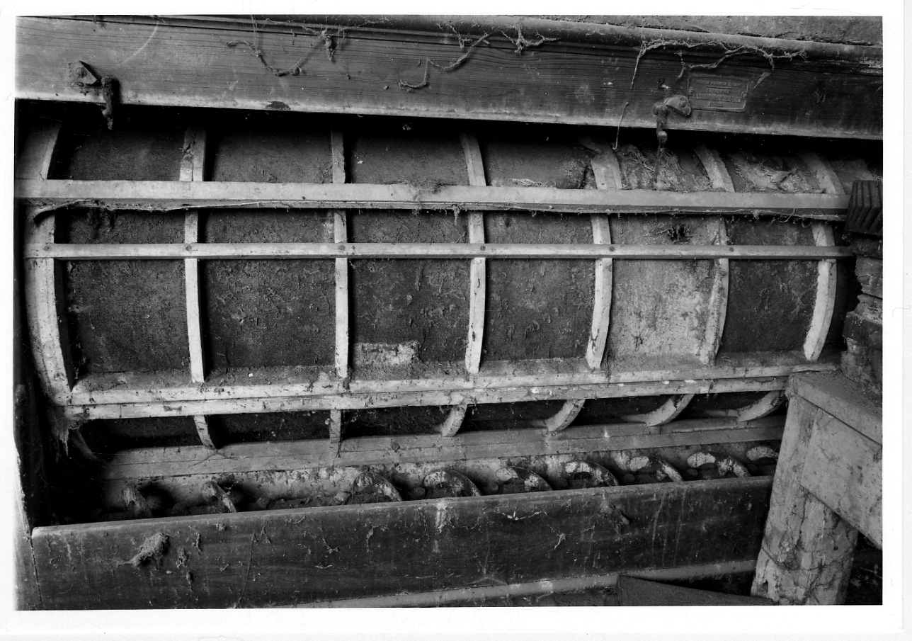 tamburo di Officine meccaniche italiane - produzione milanese (sec. XX secondo quarto)