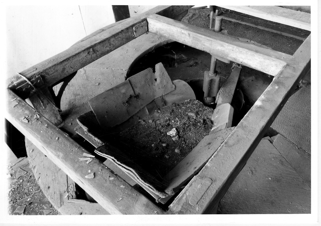 macina di Società industriale macine accessori - produzione torinese (sec. XIX fine)