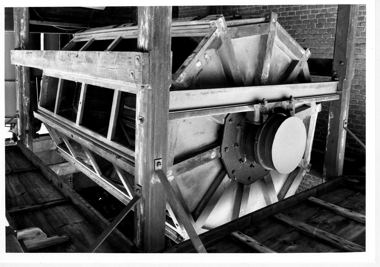 essicatoio di Chiesa Carlo - produzione milanese (sec. XX prima metà)