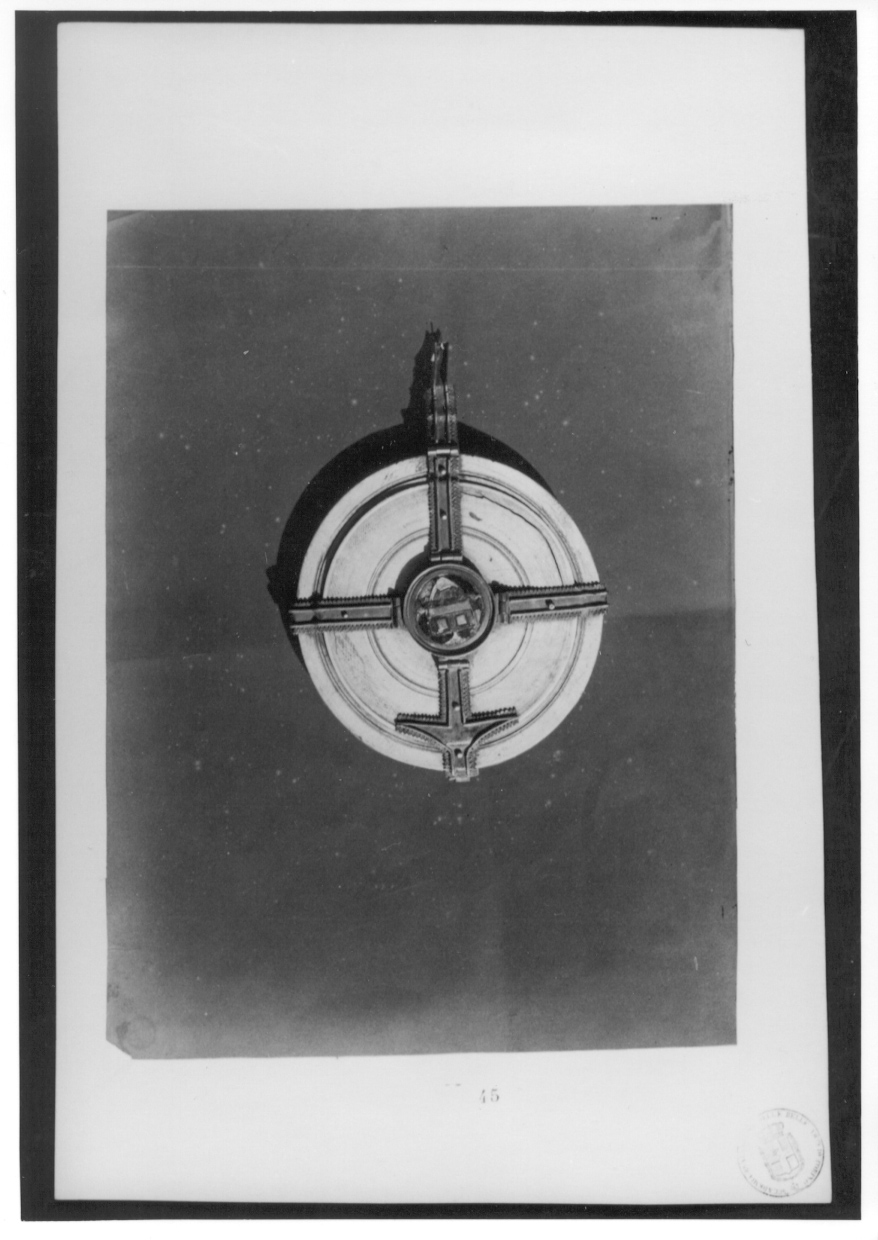 Torino - ubicazione ignota - Armi difensive - Armature (parti) - Scudi - (positivo) di Anonimo (terzo quarto XIX)