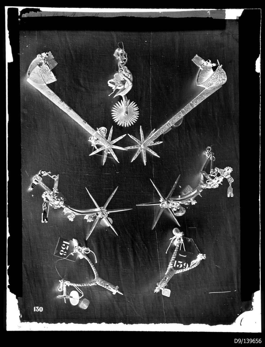 Torino - Armeria Reale - Armi difensive - Armature - Finimenti equestri - Speroni - D117 - D113-114 - D130-131 - D128-129 (negativo) di Berra Giovanni Battista (XIX)