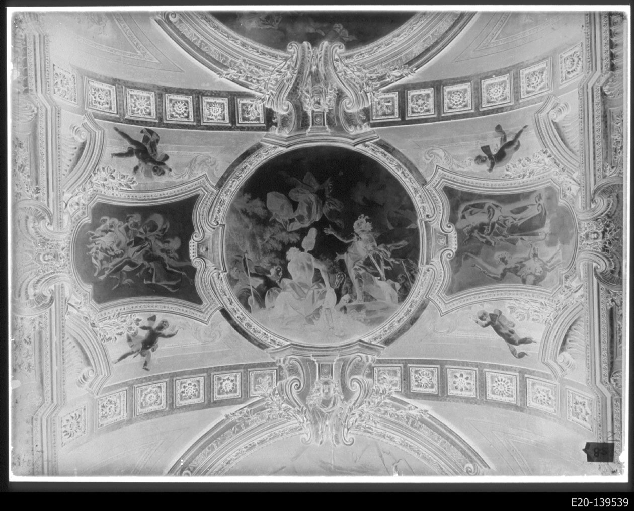 Torino - Armeria Reale - Interni - Galleria Beaumont - Affreschi (negativo) di Anonimo (prima metà XX)