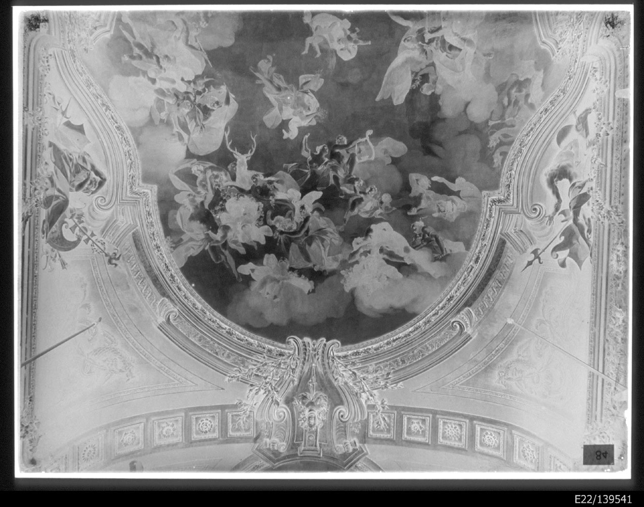 Torino - Armeria Reale - Interni - Galleria Beaumont - Affreschi (negativo) di Anonimo (prima metà XX)