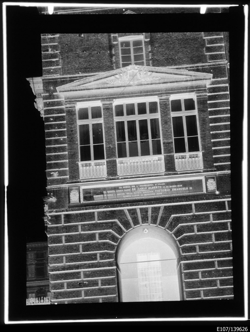 Torino - Armeria Reale - Esterni - Vedute (negativo) di Anonimo (prima metà XX)