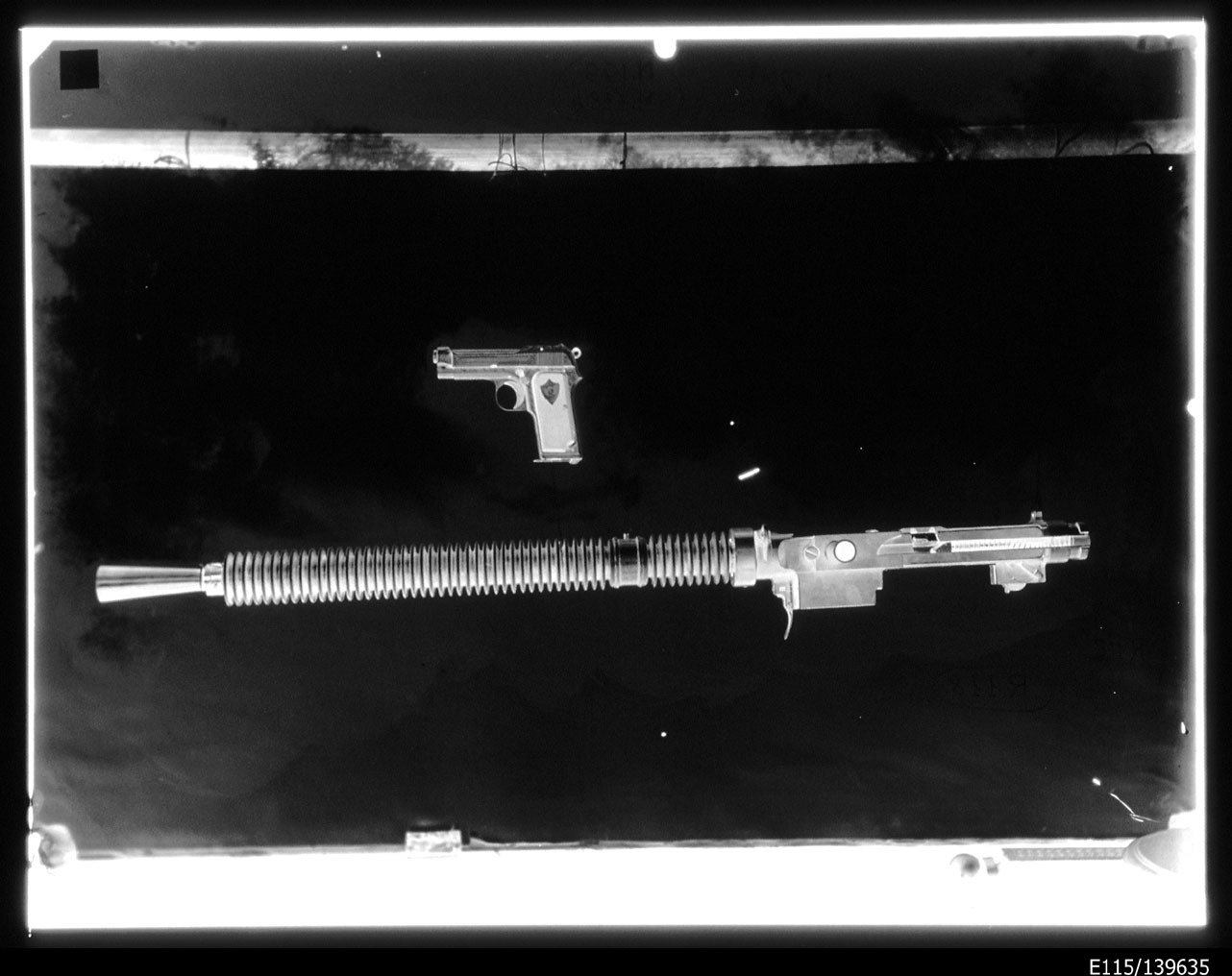 Torino - Armeria Reale - Militari - Ritratti (negativo) di Anonimo (secondo quarto XX)