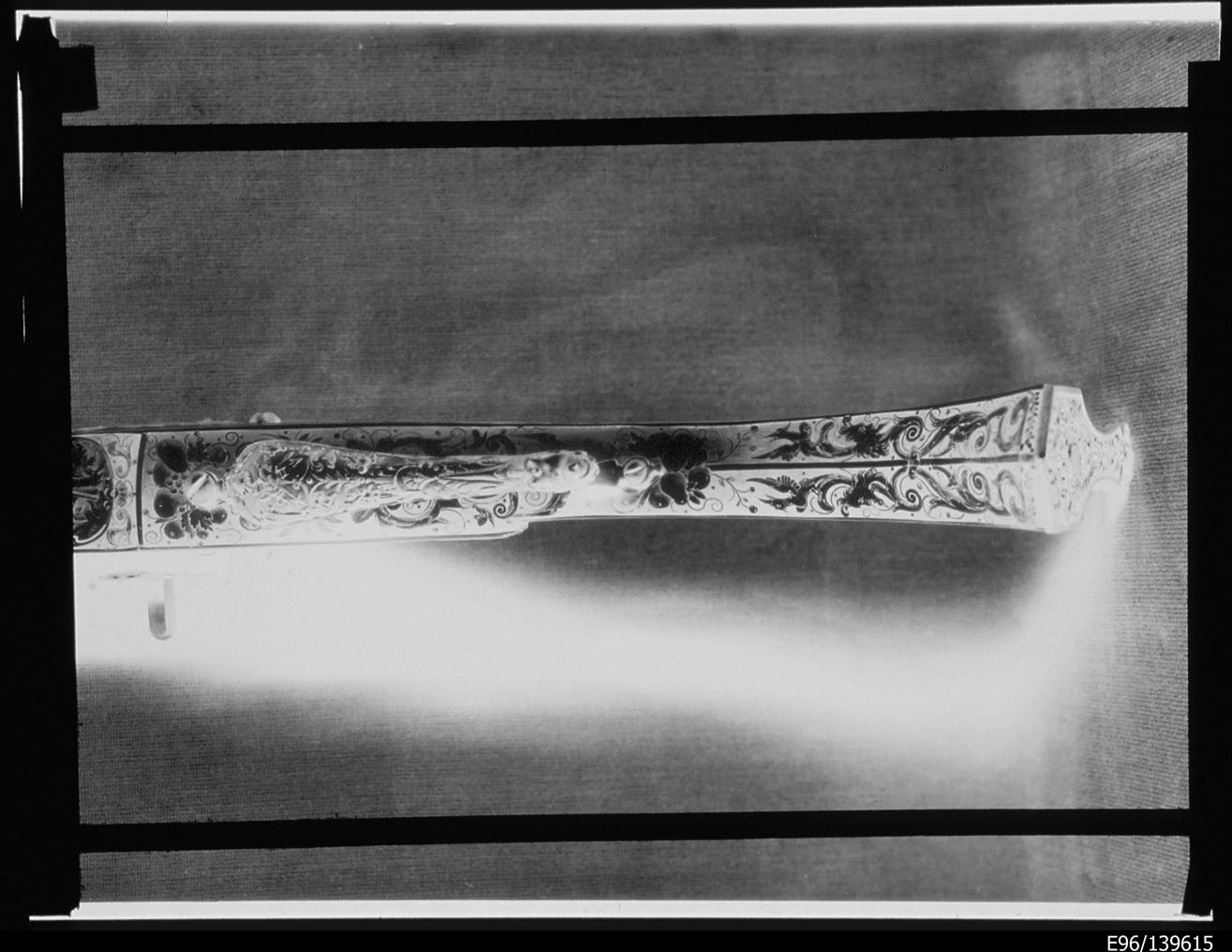 Torino - Armeria Reale - Armi da fuoco lunghe - Archibugi - Carlo Emanuele II - M11 (negativo) di Anonimo (terzo quarto XX)