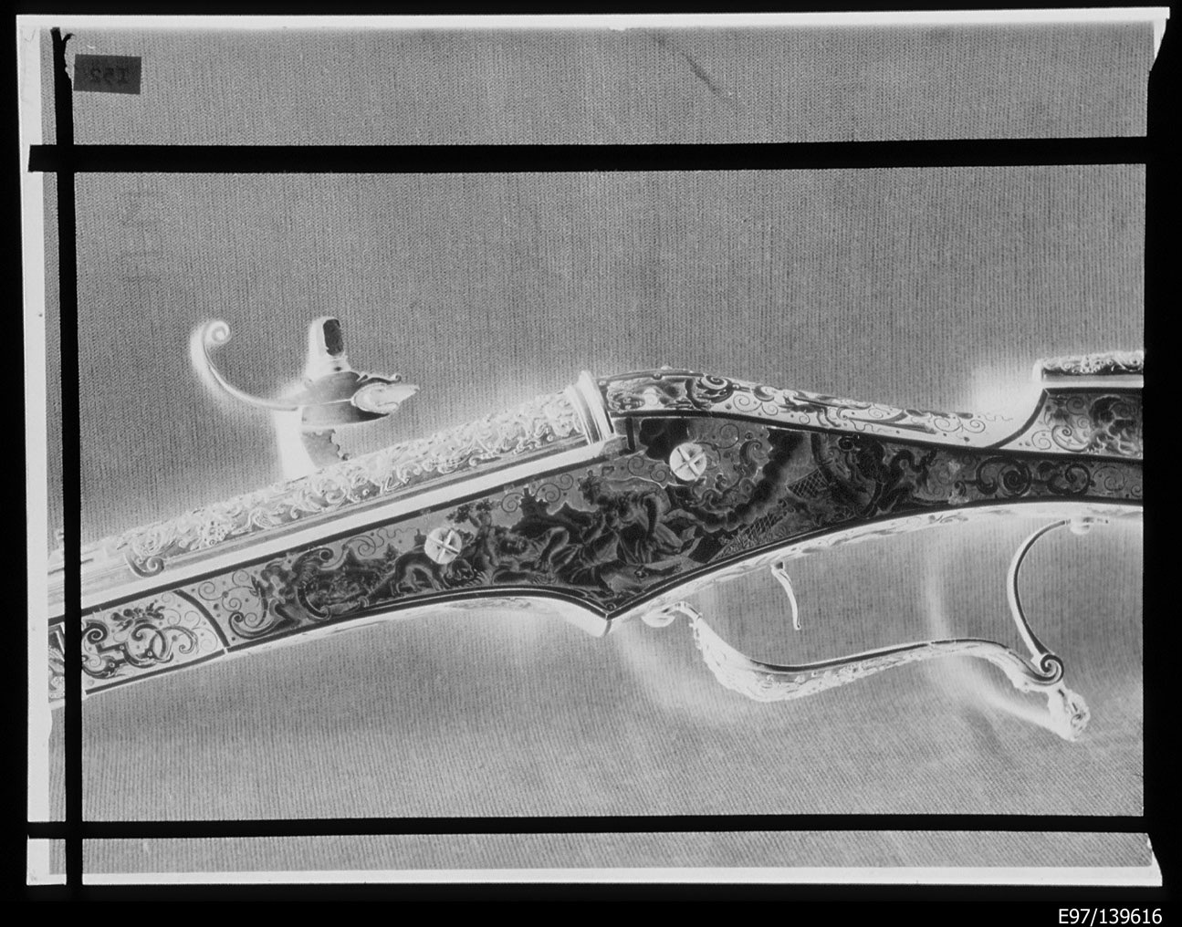 Torino - Armeria Reale - Armi da fuoco lunghe - Archibugi - Carlo Emanuele II - M11 (negativo) di Anonimo (terzo quarto XX)