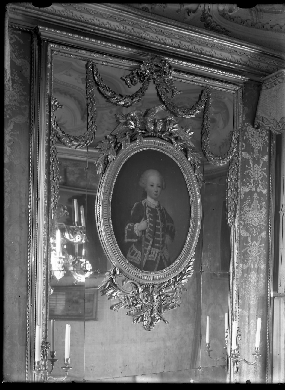 Arredi - Mobili (negativo) di Anonimo (terzo quarto XX)