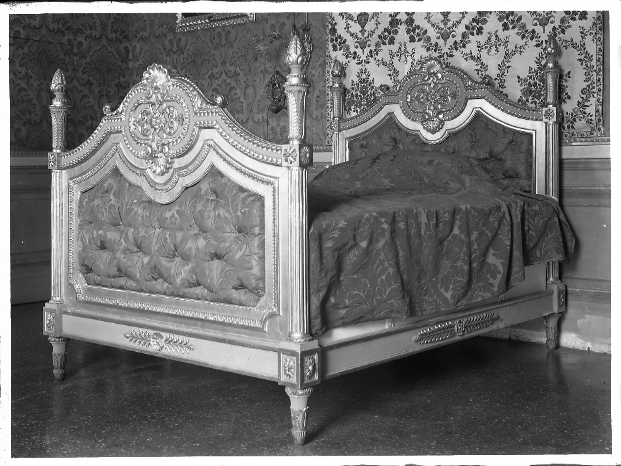 Arredi - Mobili (negativo) di Anonimo (terzo quarto XX)