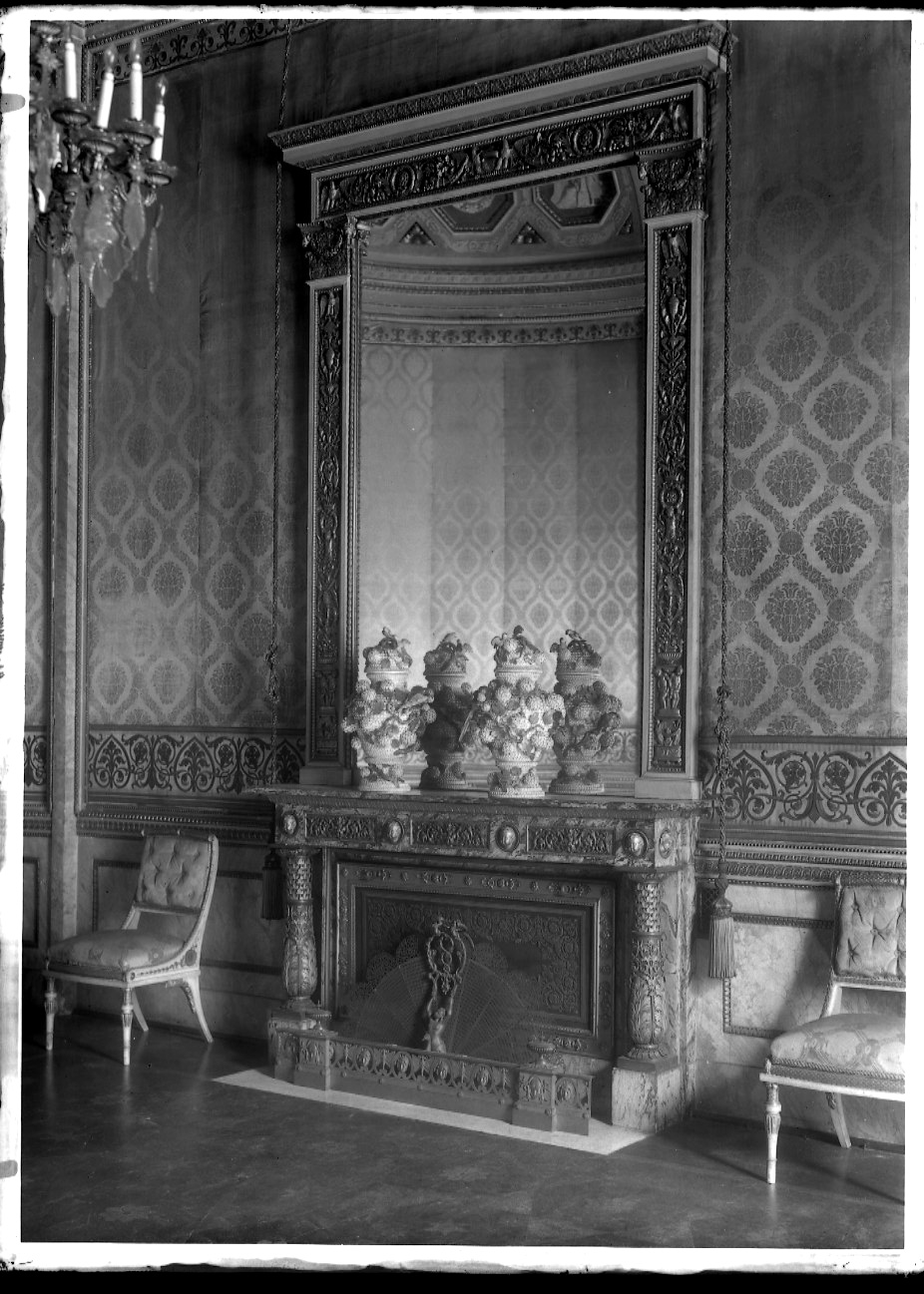 Arredi - Mobili (negativo) di Anonimo (terzo quarto XX)