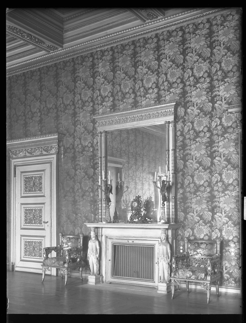 Arredi - Mobili (negativo) di anonimo (seconda metà XX)