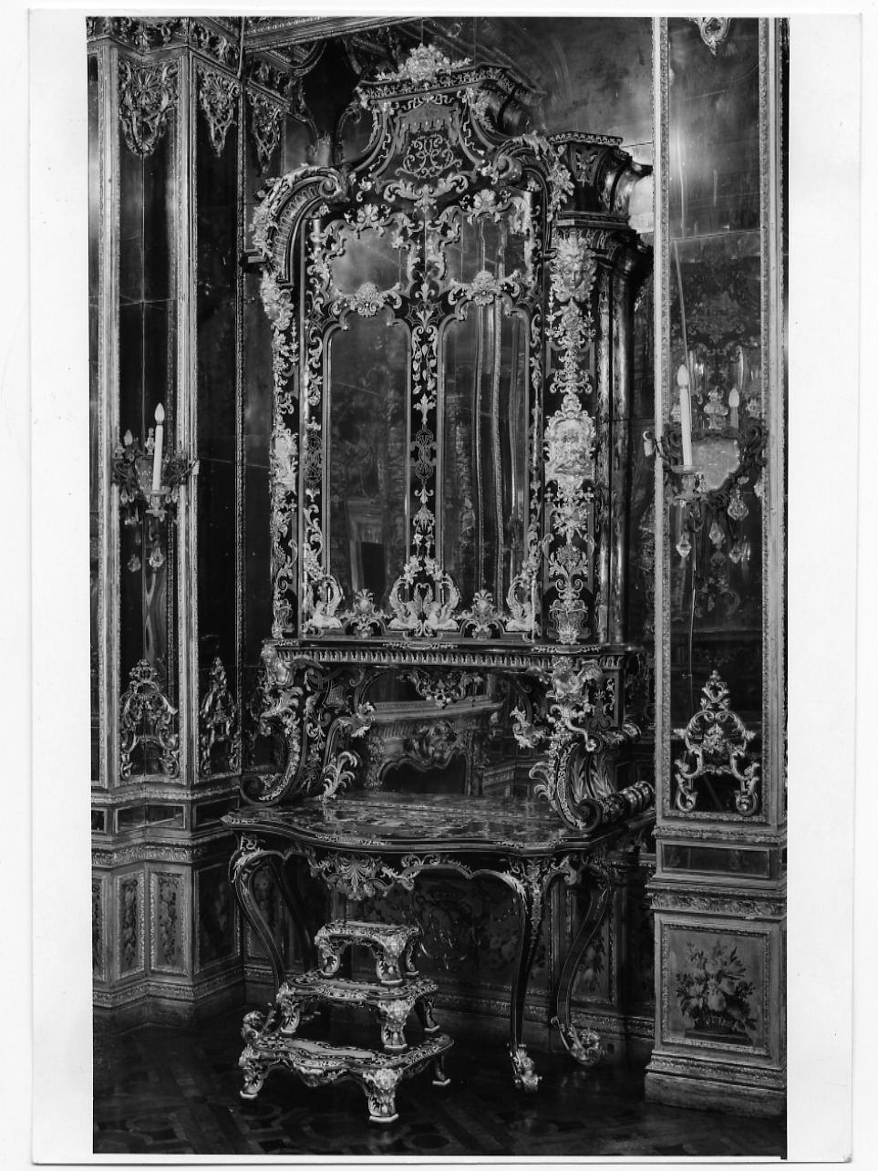 Ebanisti piemontesi - sec. XVIII - Piffetti, Pietro (positivo) di Rampazzi Giustino (terzo quarto XX)