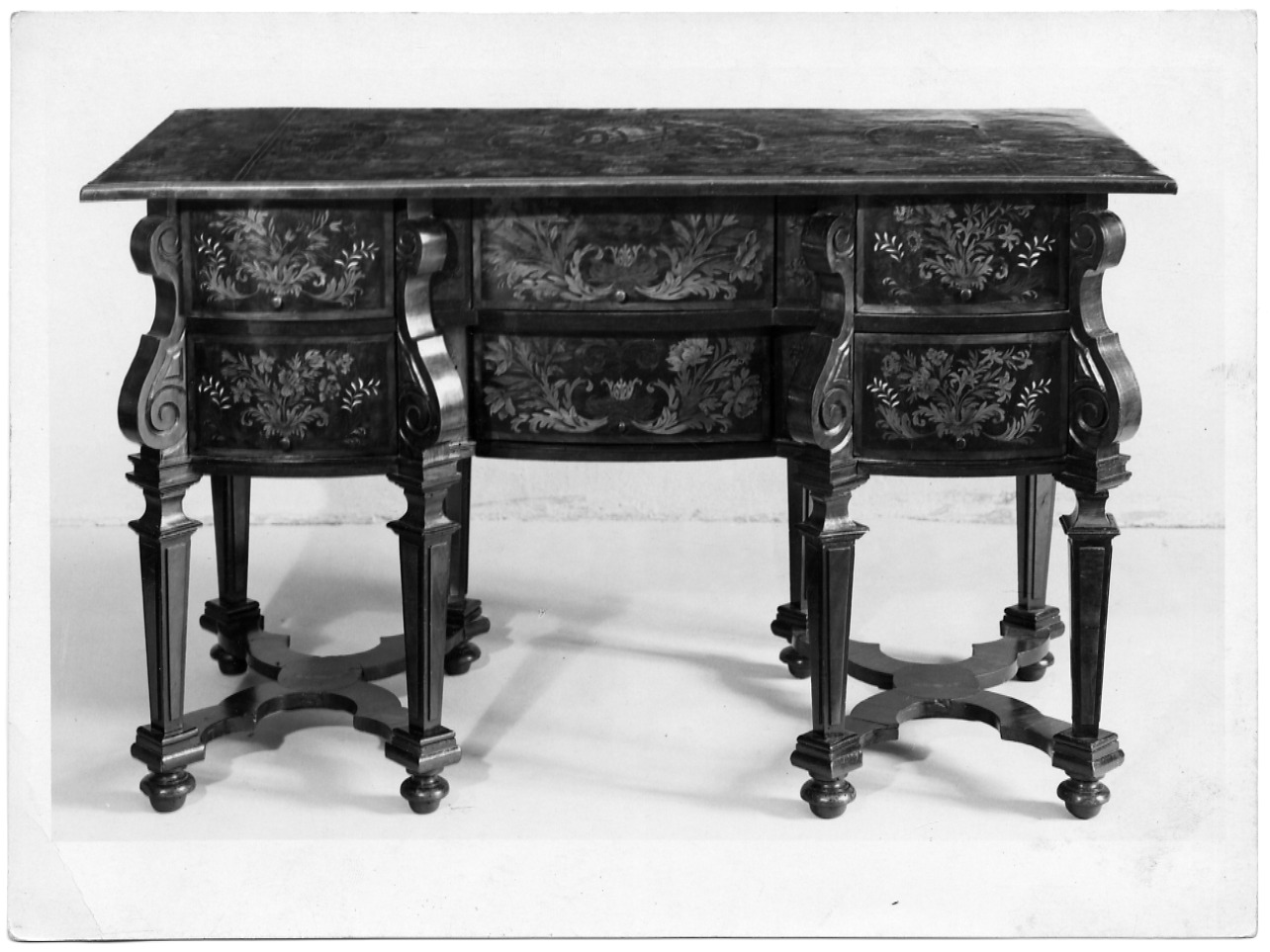 Intagliatori piemontesi - Ebanista fiammingo - sec. XVII - sec. XVIII - van der Vinne, Leonardo (?) (positivo) di Anonimo (seconda metà XX)