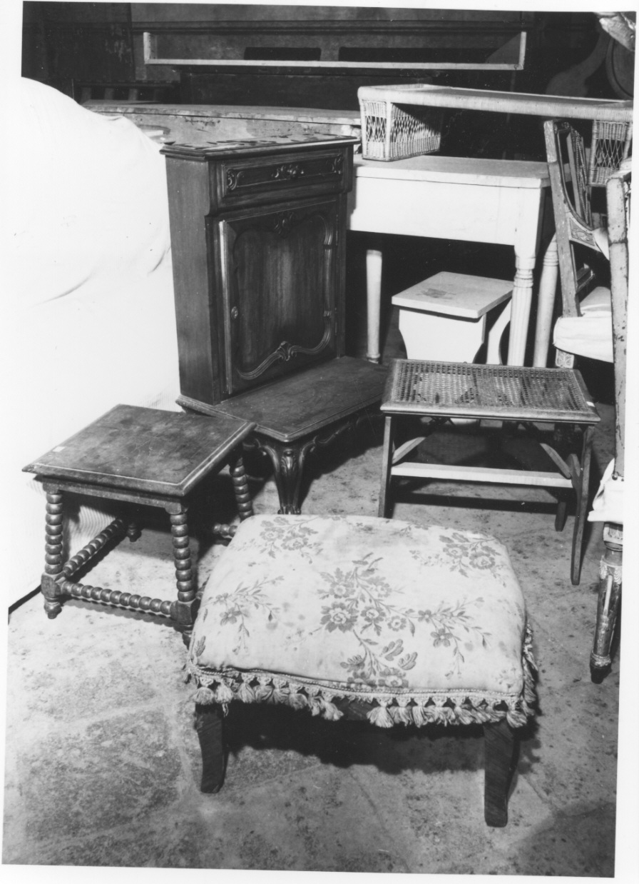 inginocchiatoio, opera isolata - ambito piemontese (seconda metà sec. XX)