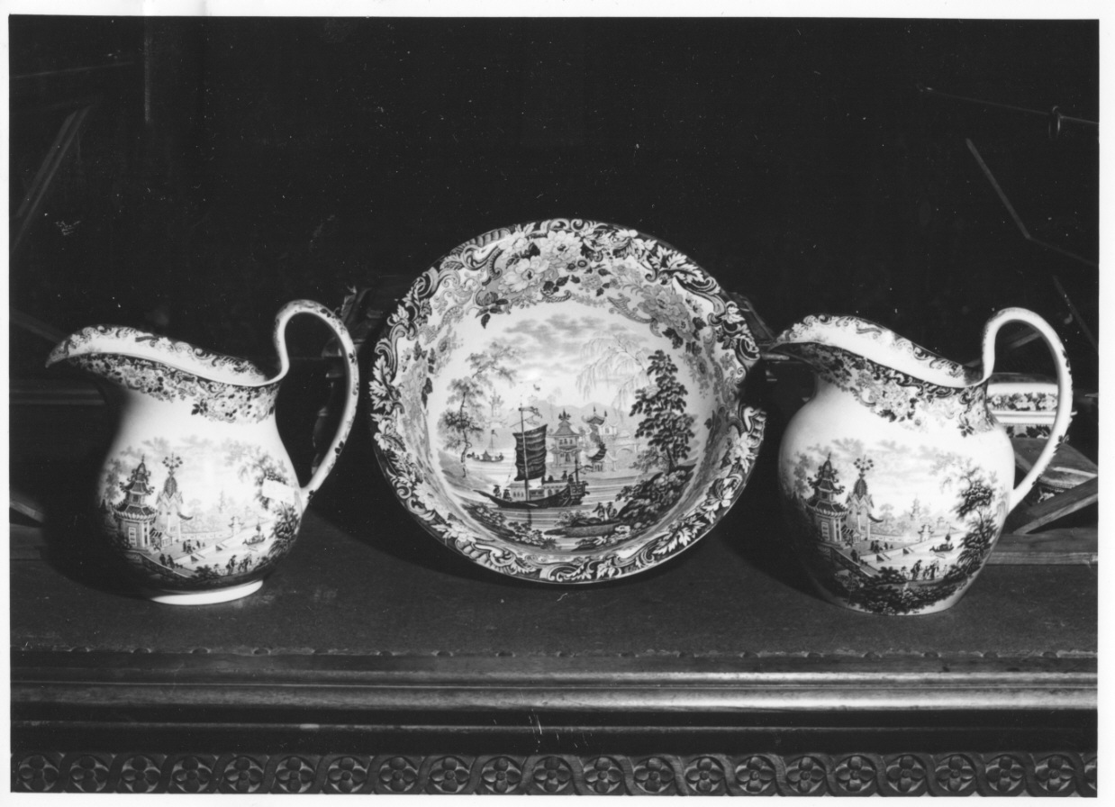 servizio da toeletta, insieme - manifattura di Wedgwood (seconda metà sec. XIX)