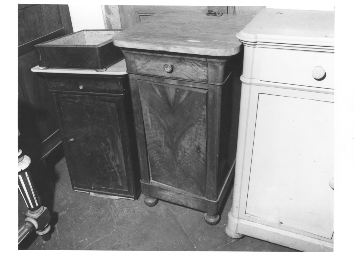 comodino, opera isolata - bottega piemontese (seconda metà sec. XIX)