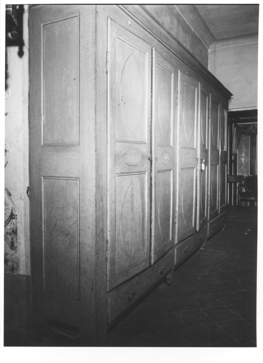 armadio, opera isolata - bottega francese (?) (seconda metà sec. XVIII)