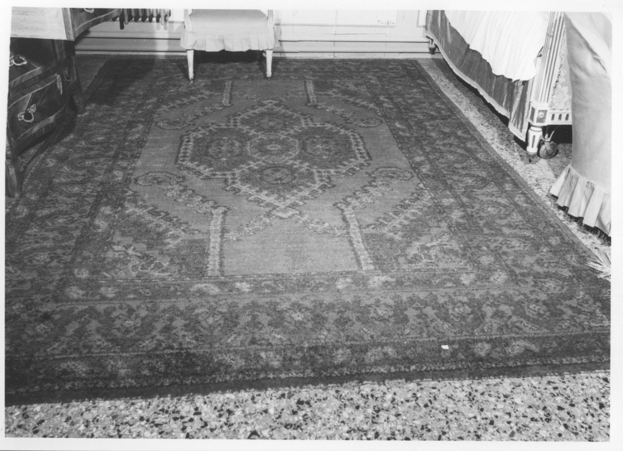 tappeto, opera isolata - manifattura di Smirne (?) (fine sec. XIX)