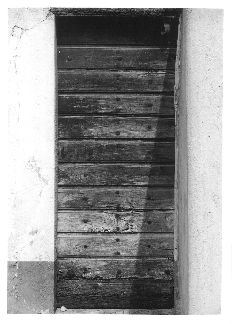 porta - ad un battente, opera isolata - ambito piemontese (ultimo quarto sec. XVII)