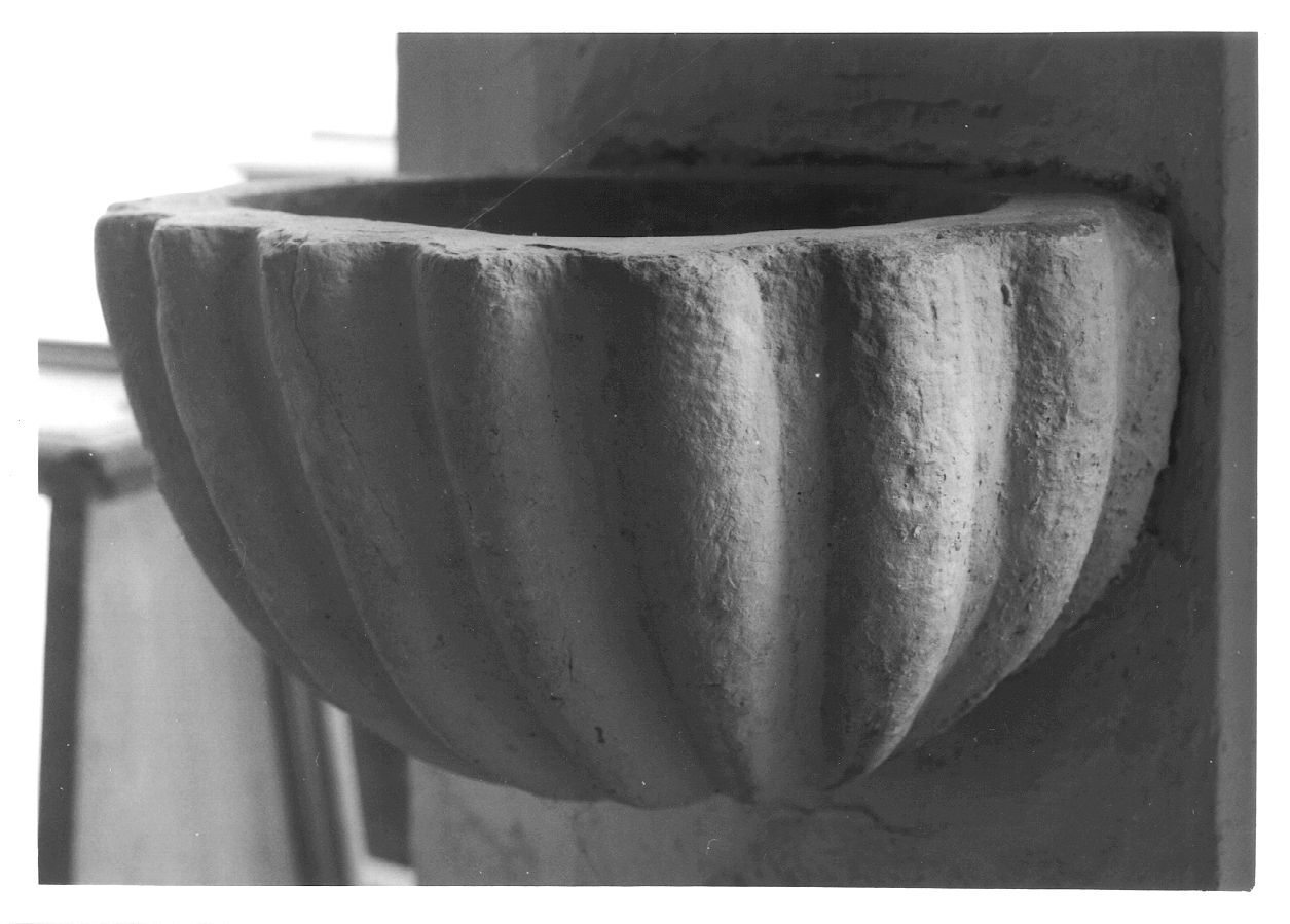 acquasantiera da parete, serie - ambito piemontese (ultimo quarto sec. XVII)